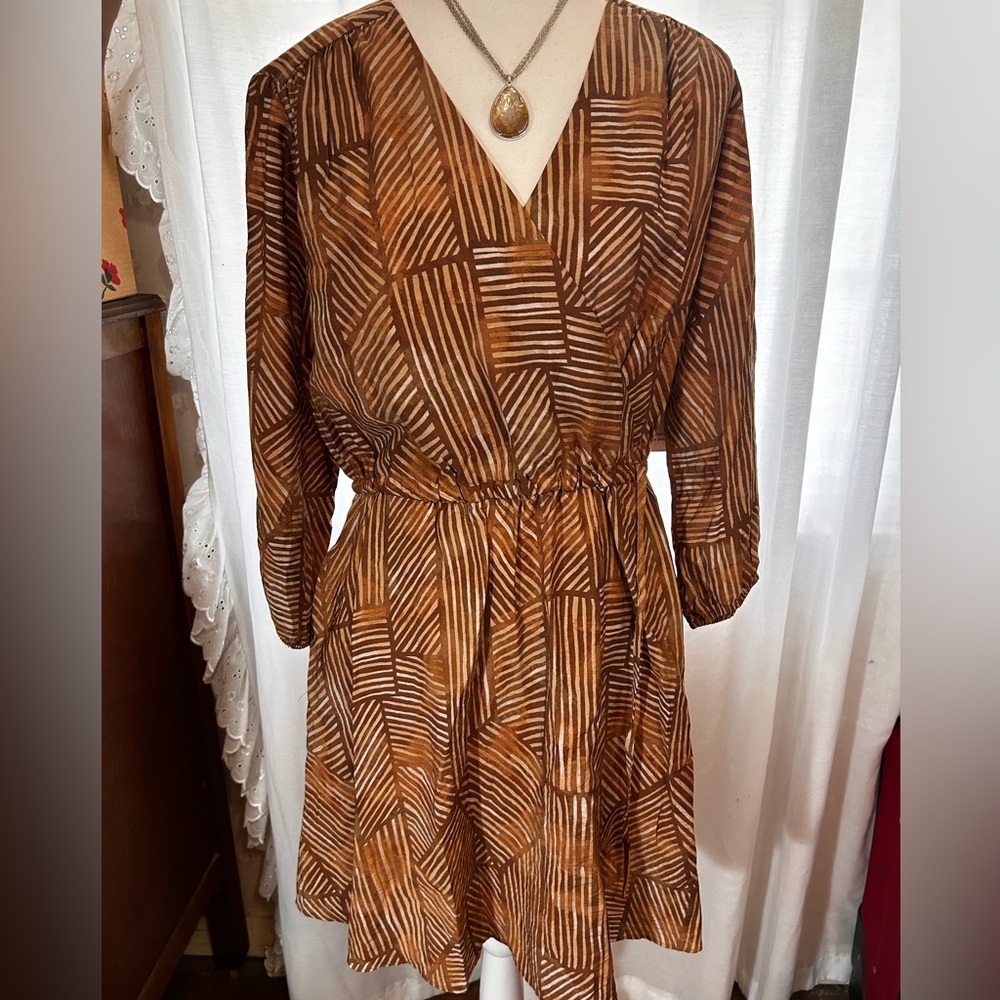 Time and Tru NWT Brown Geometric Print Long Sleeve Wrap Midi Dress Boho Peasant